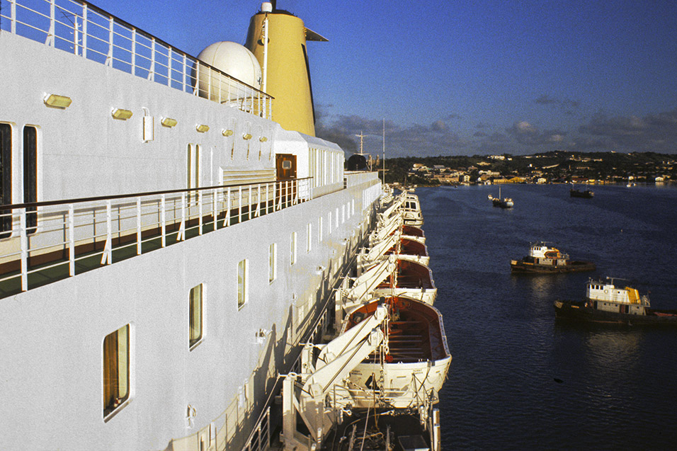 antigua/antigua_fairsky_view