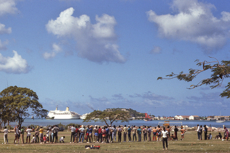 antigua/antigua_locals_fairsky_distance