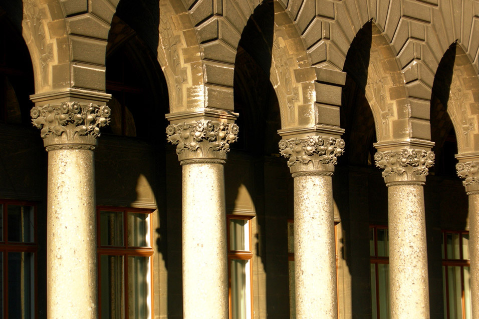 austria/vienna_pillars