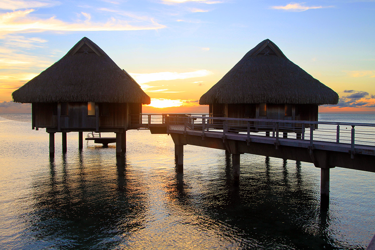 bora_bora/bora_hilton_2_owb_sunset