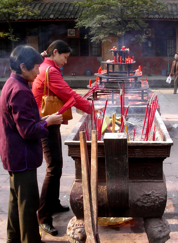 china/2004/chengdu_incense