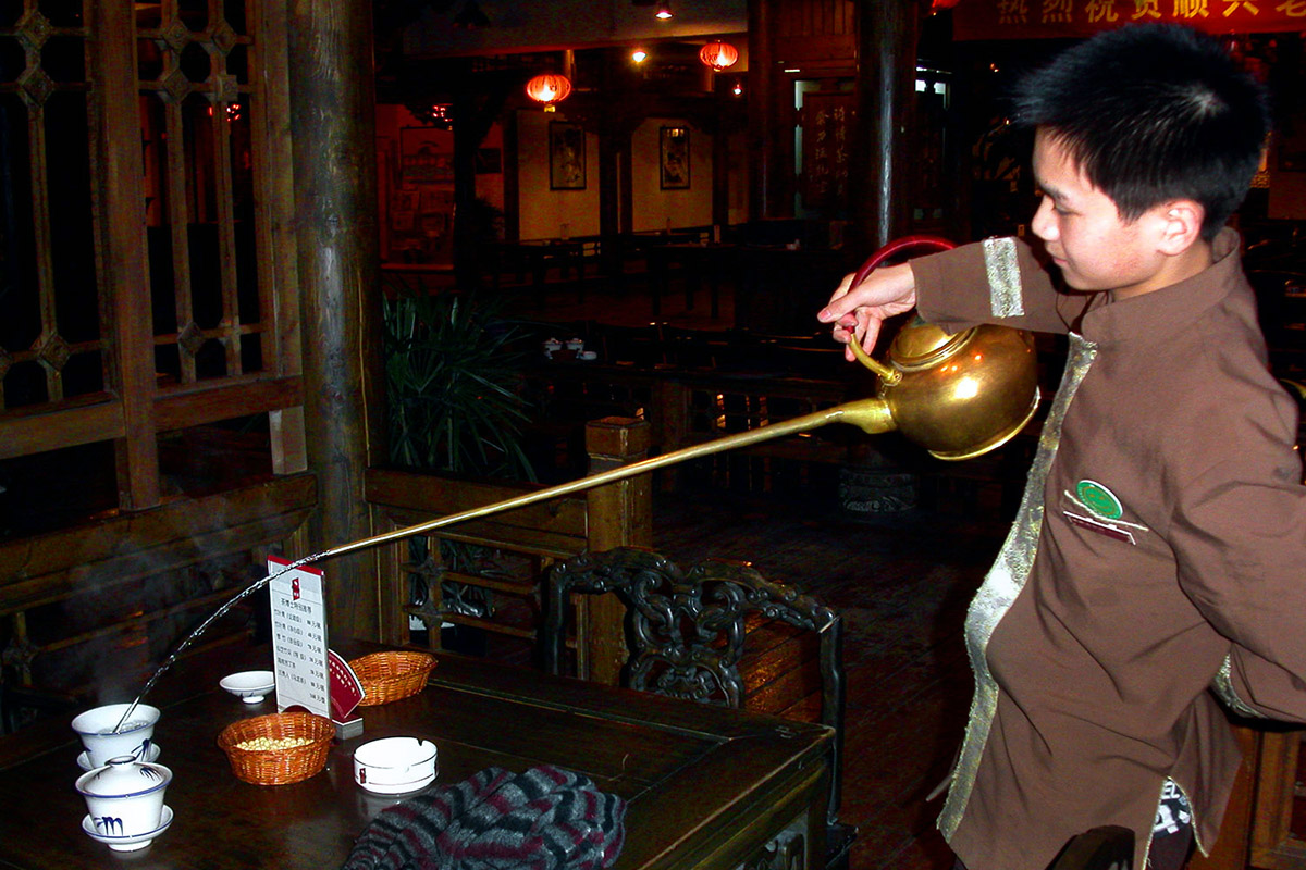 china/2004/chengdu_teahouse