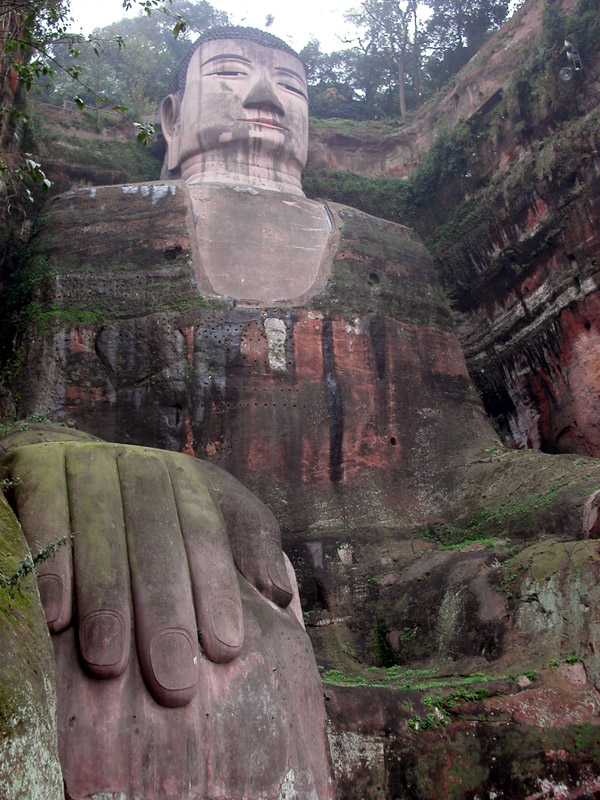 china/2004/leshan_buddha_biggest