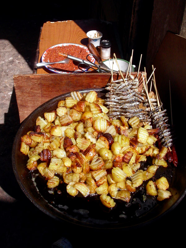 china/2004/lijiang_potatos