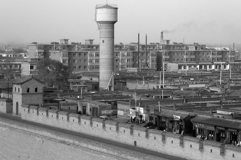 china/2004/pingyao_wall_industry