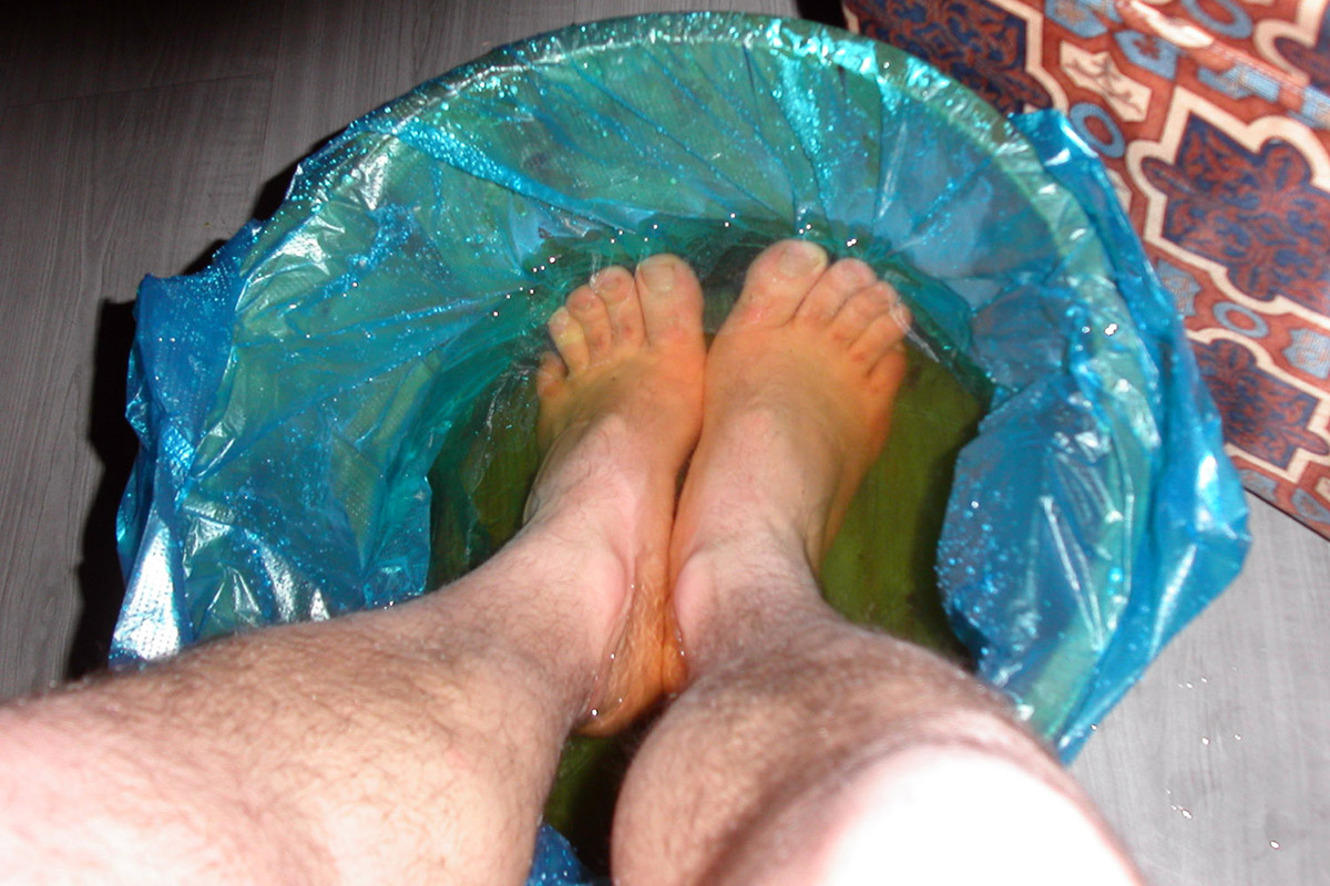 china/2004/shanghai_foot_bath