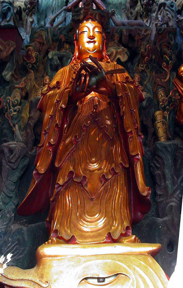 china/2004/shanghai_jade_temple_bodhisattva