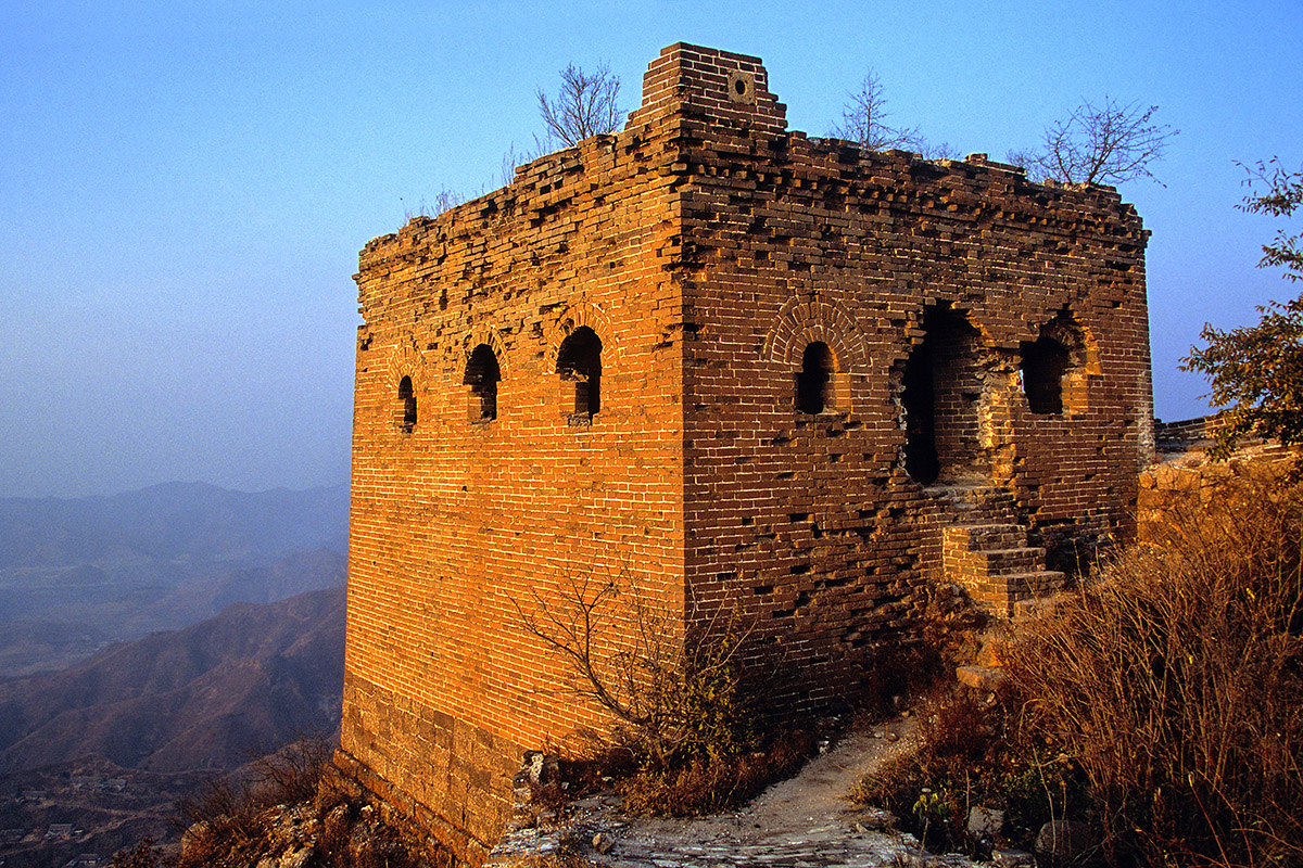 china/2004/simatai_golden_tower