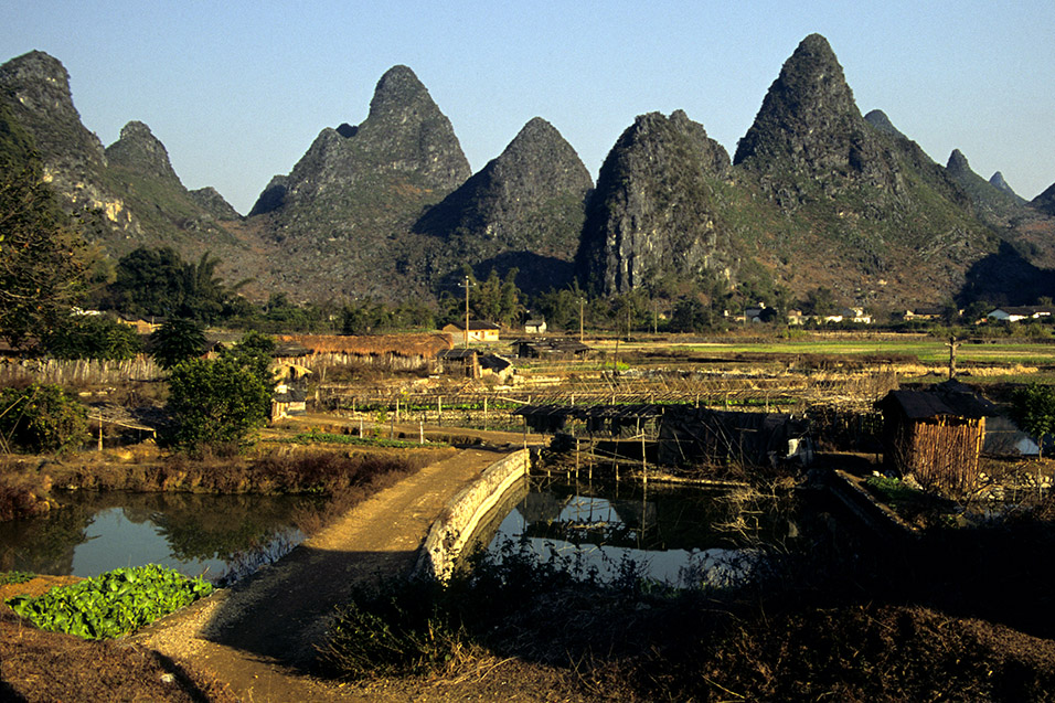 china/2004/yangshuo_bridge_fields_karst