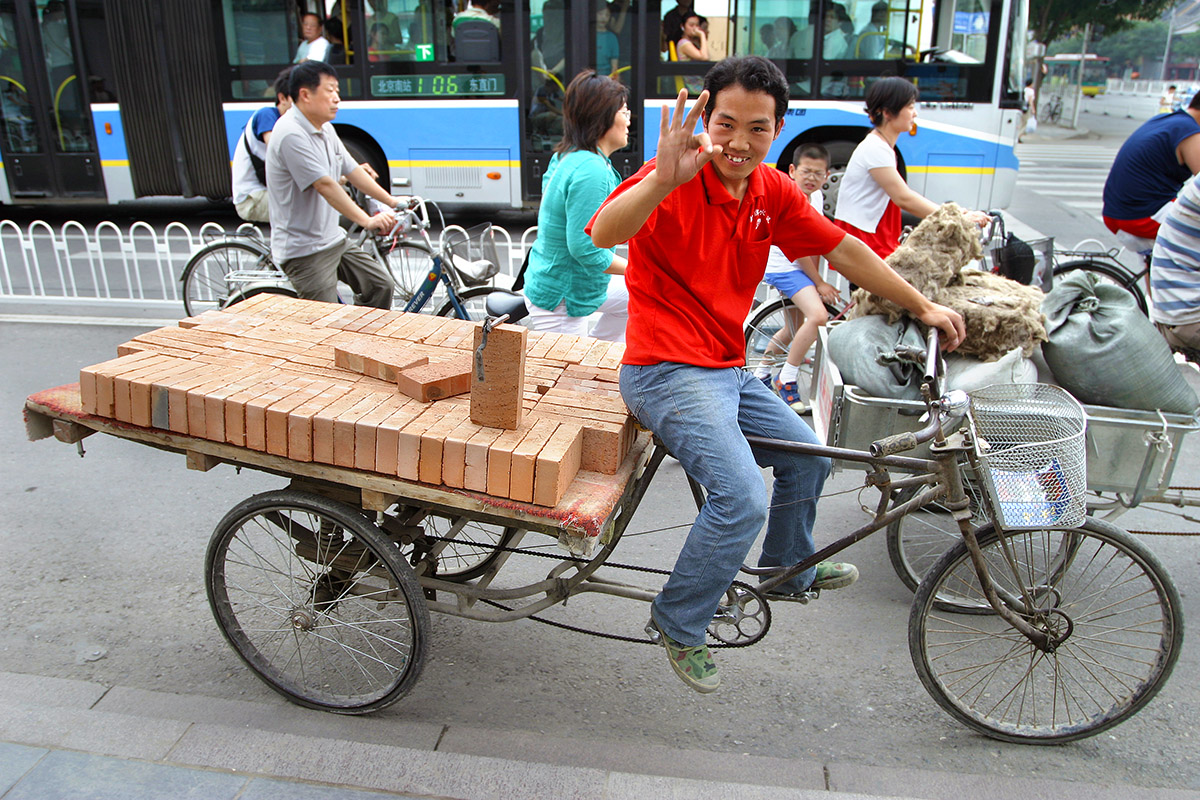 china/2006/beijing_bike_bricks