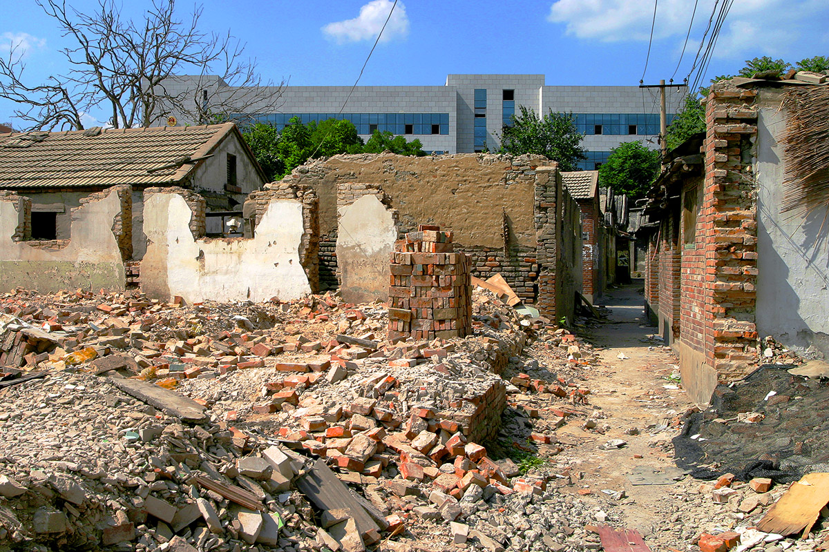 china/2006/beijing_hutong_destruction