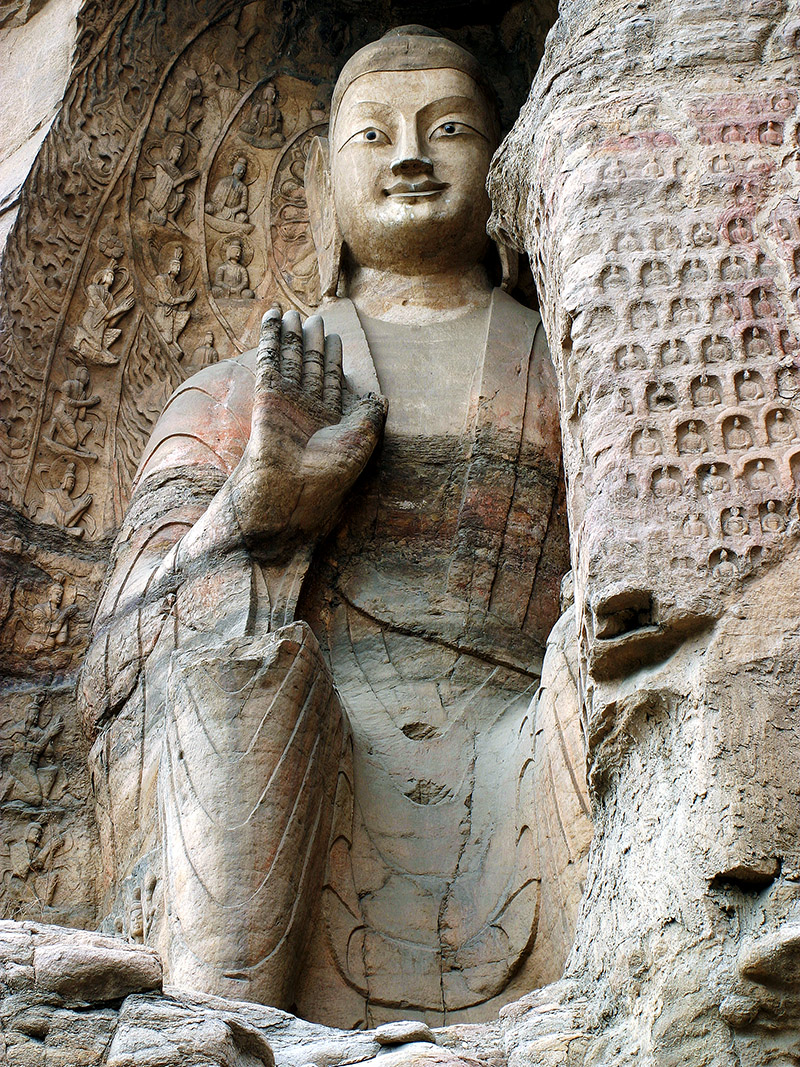 china/2006/datong_yungang_buddha_hand_vert