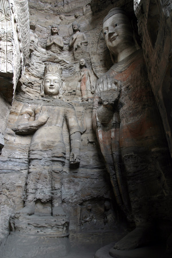 china/2006/datong_yungang_buddhas_standing