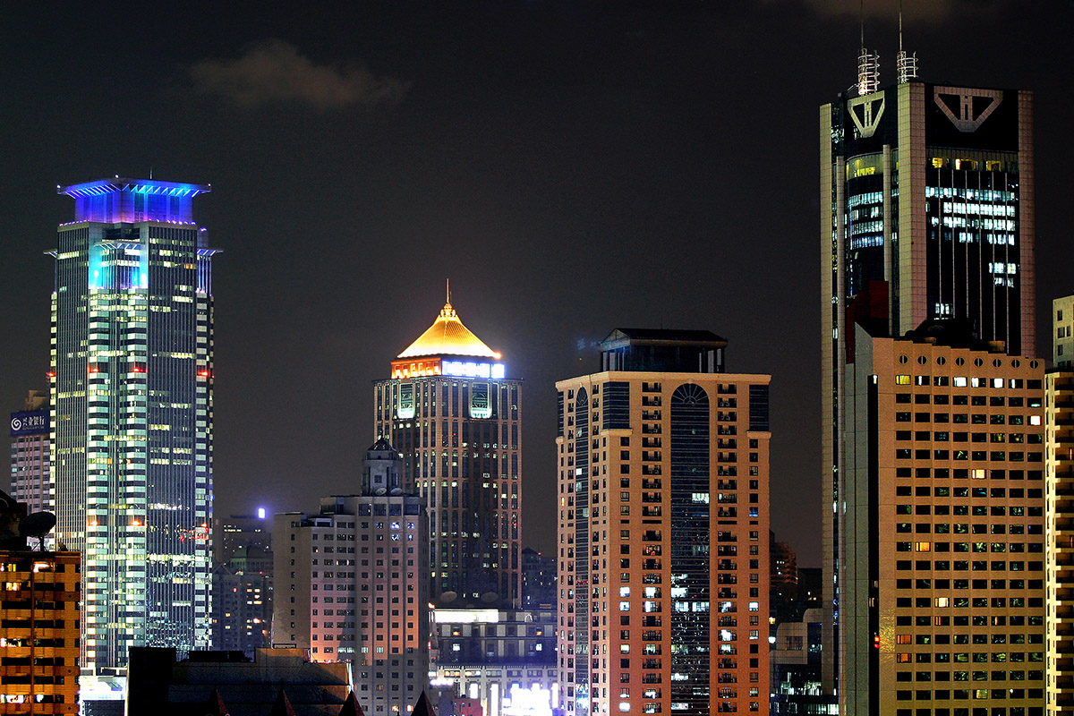 china/2006/shanghai_blue_building_night