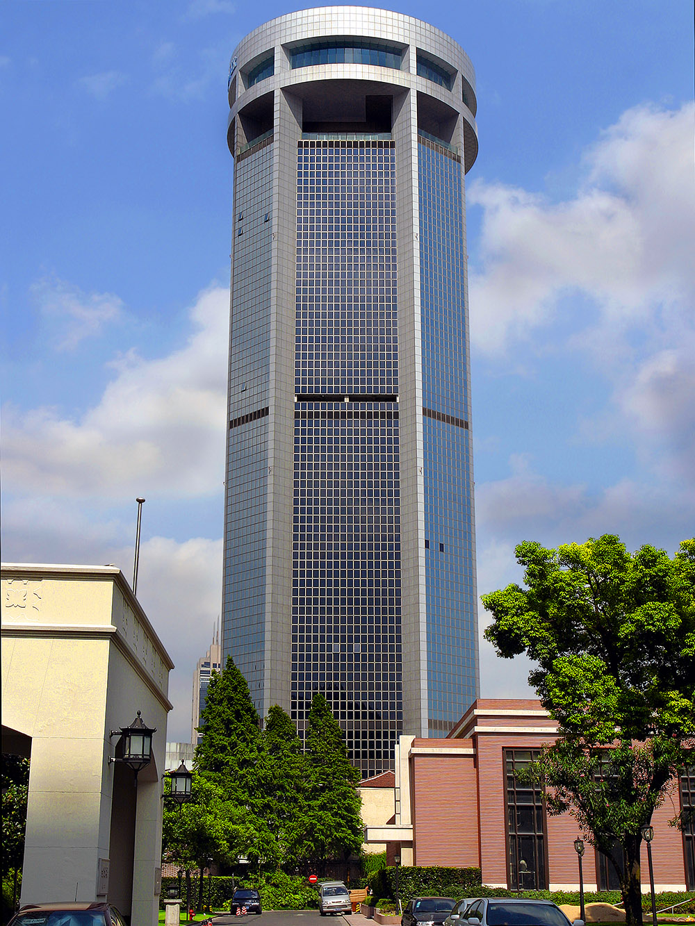 china/2006/shanghai_round_tower