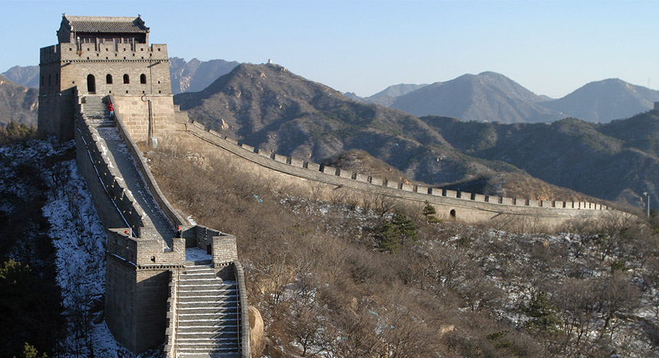 china/2007/badaling_tower_stairs_snow