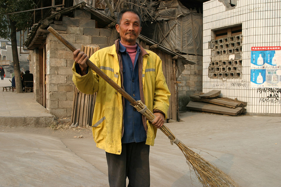 china/2007/fenghuang_honest_days_work