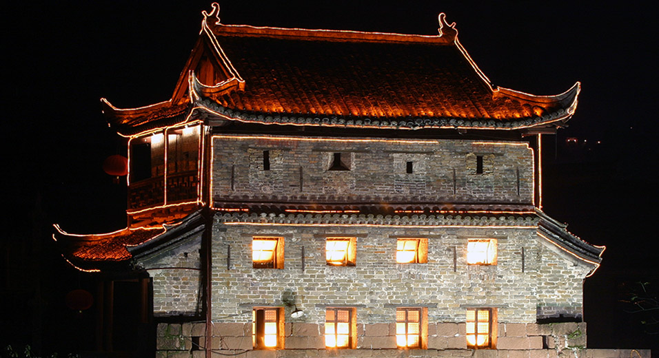 china/2007/fenghuang_night_hall