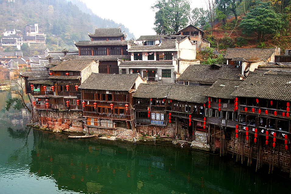 china/2007/fenghuang_riverside