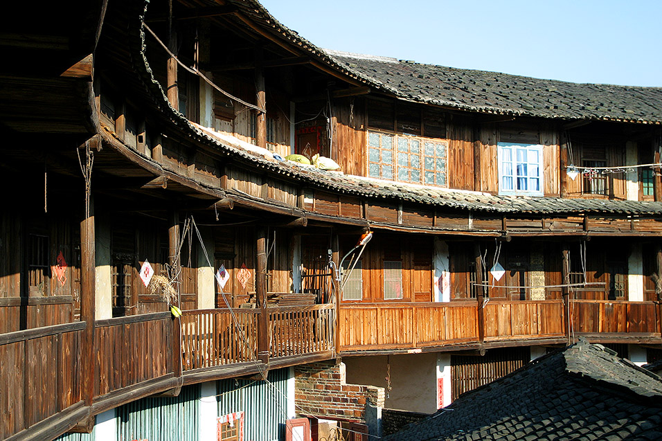 china/2007/tulou_wooden_floors