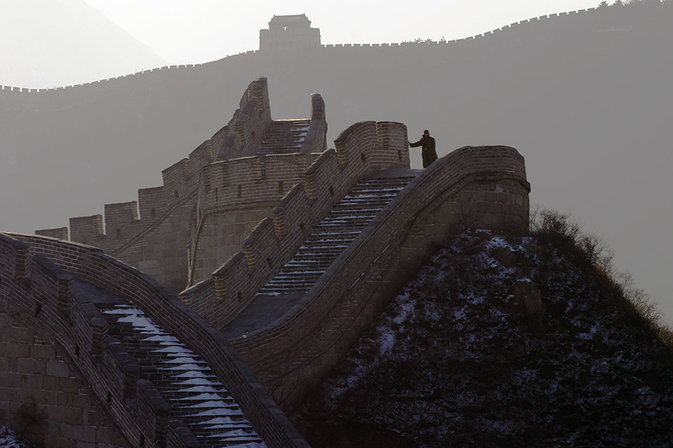 china/2007/wall_shadows