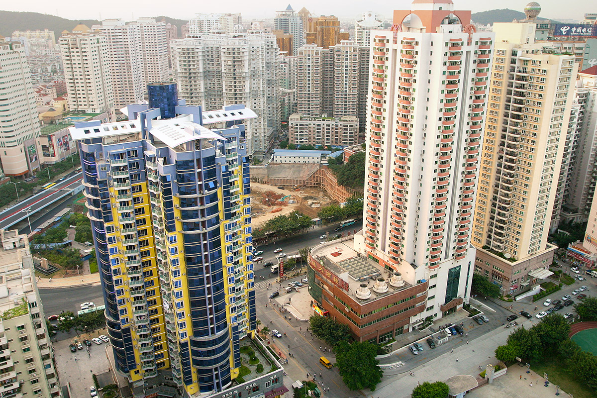 china/2007/xiamen_lian_hua_guan_shang_roof_view