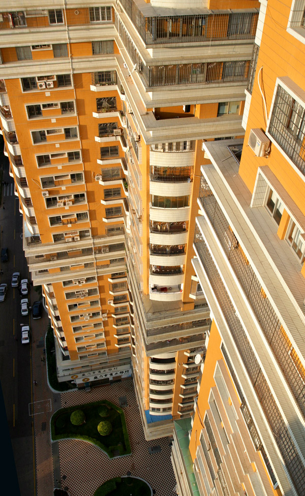 china/2007/xiamen_orange_tiles