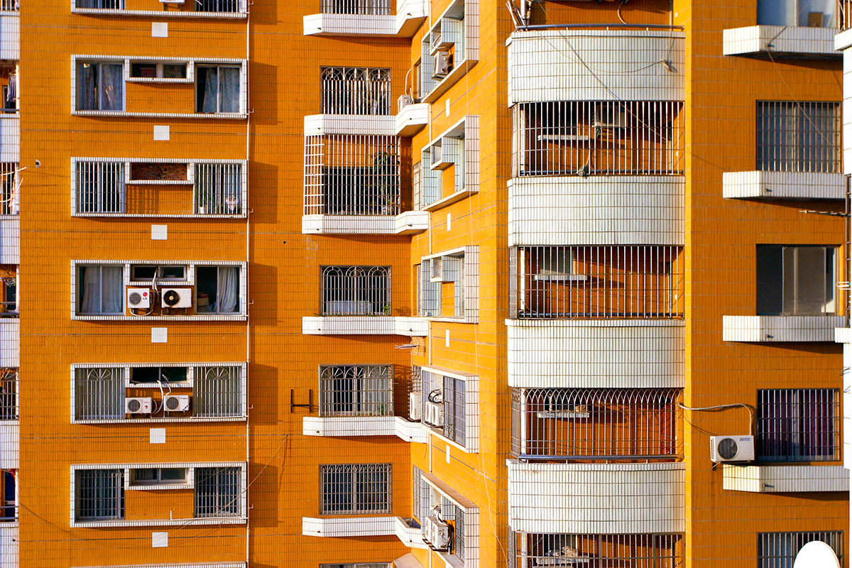 china/2007/xiamen_orange_tiles_close