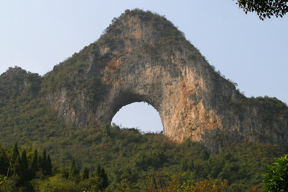 china/2007/yangshuo_moon_hill