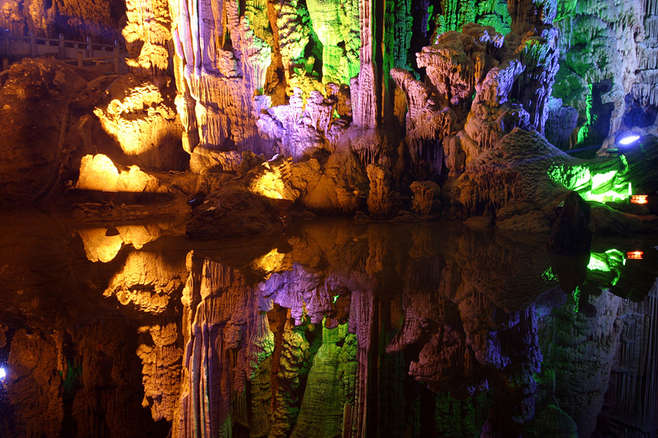 china/2007/yangshuo_silver_cave_colors