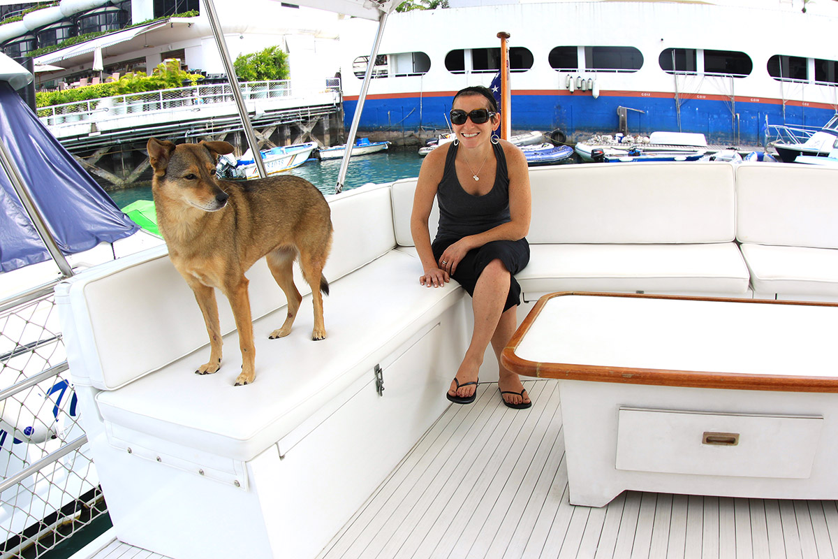 china/2012/hk_jen_suzanne_boat