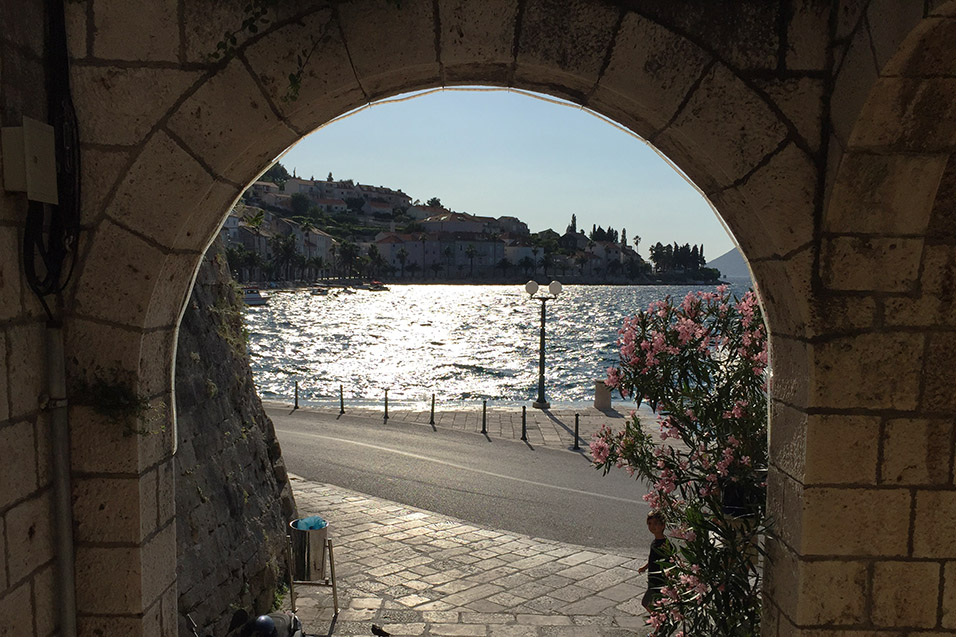 croatia/2016/korcula_stone_arch