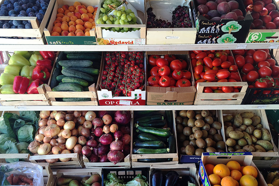 croatia/2016/orebic_fruit_stand