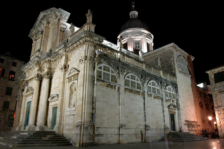 croatia/dubrovnik_church_night_2