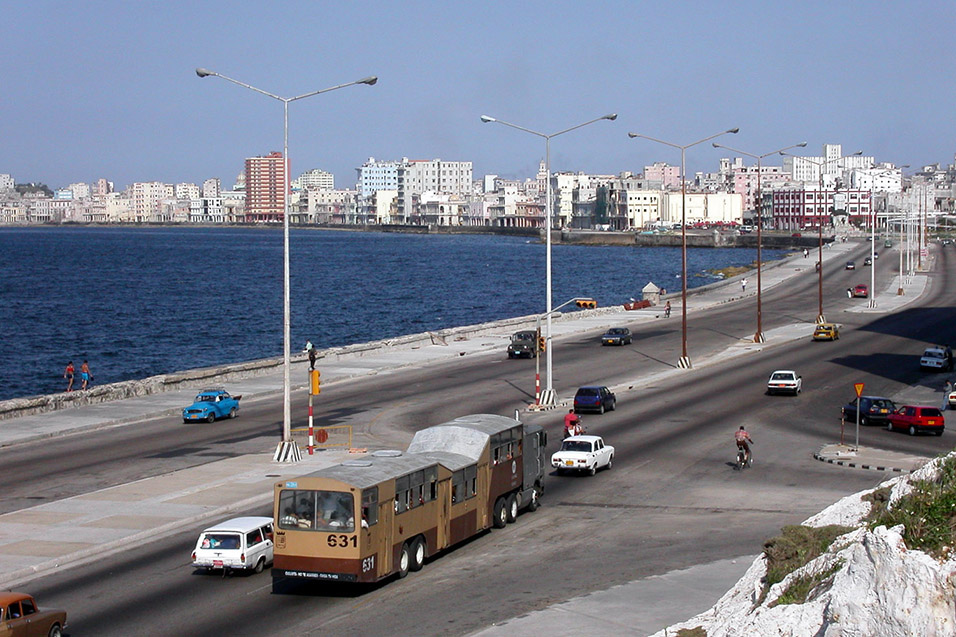 cuba/havana_malecon_cameo