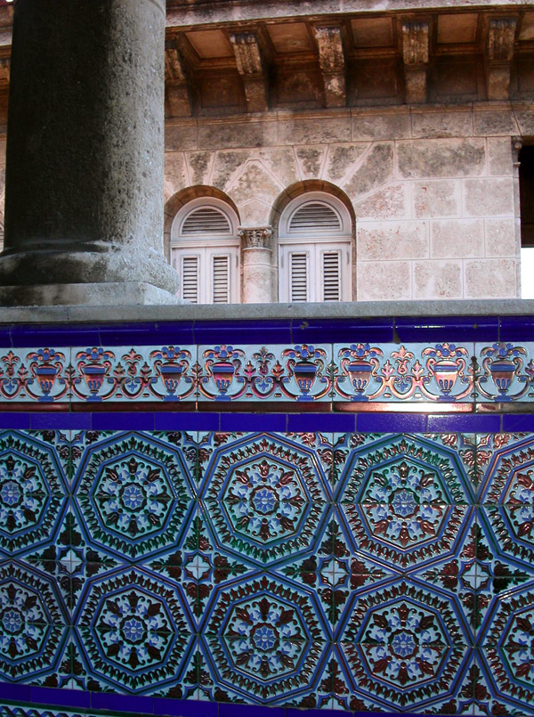 cuba/vedado_napoleon_museum_tiles