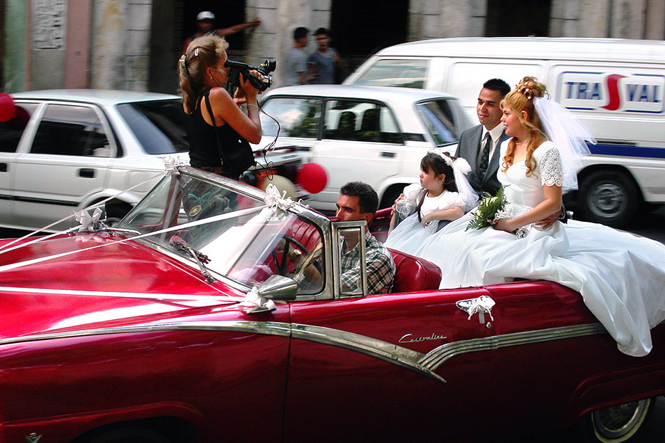 cuba/wedding_close