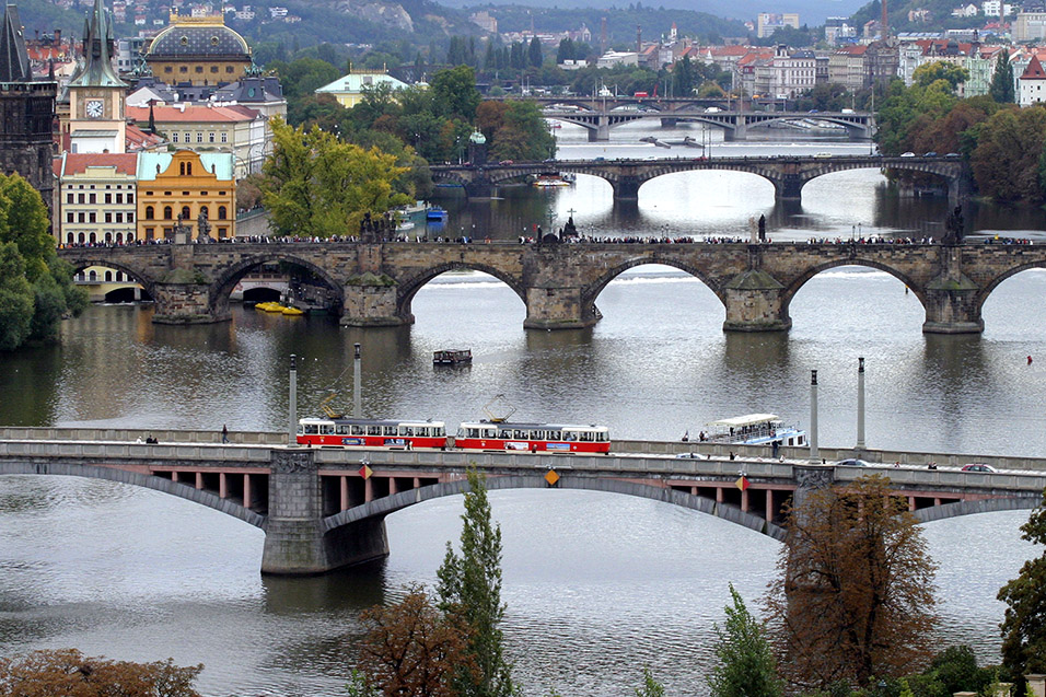 czech/prague_bridges_view