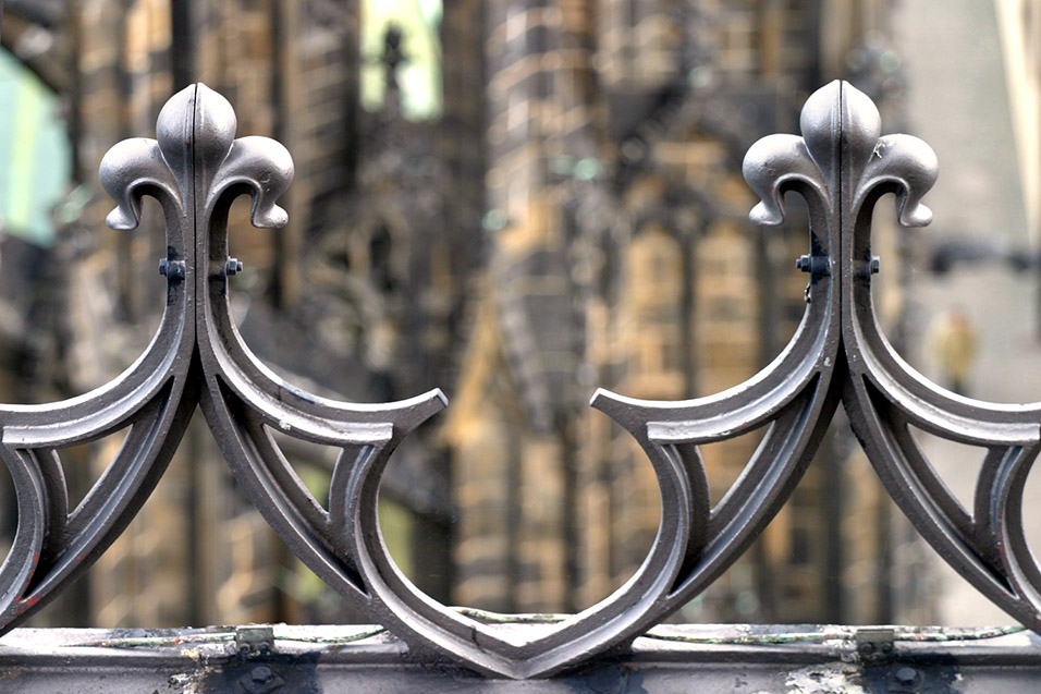 czech/prague_roof_fence