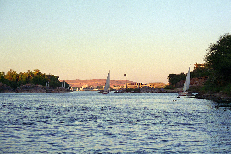 egypt/1996/aswan_nile