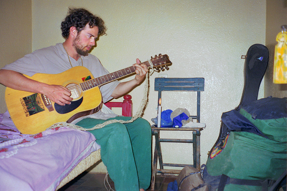 ethiopia/axum_hotel_brian_guitar