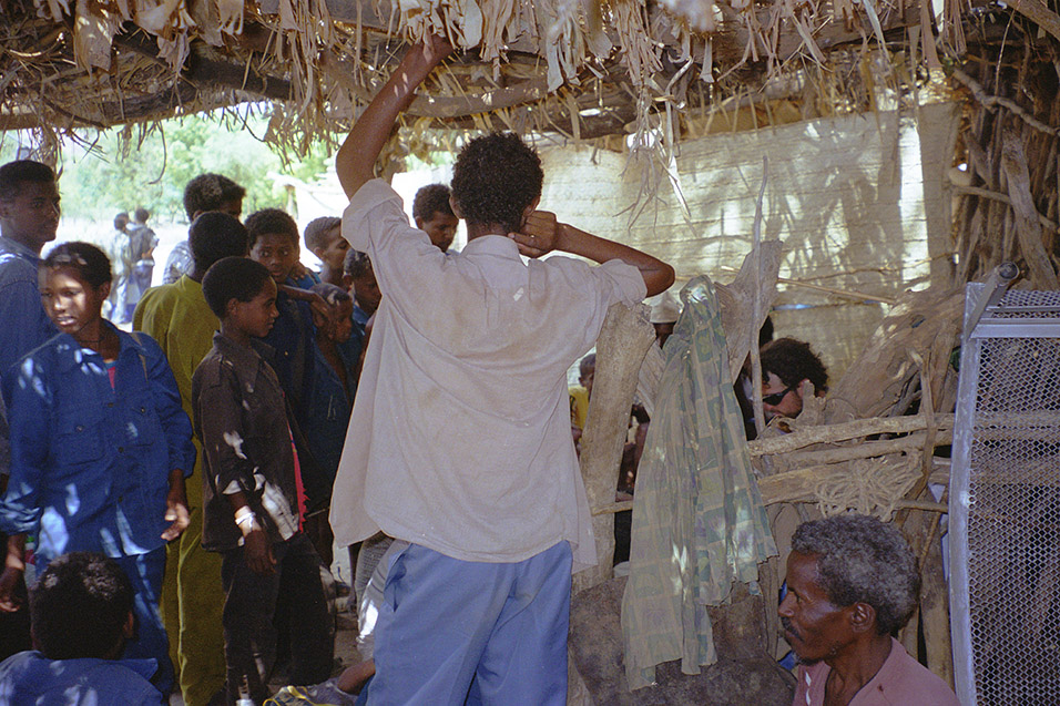 ethiopia/border_guitar_brian