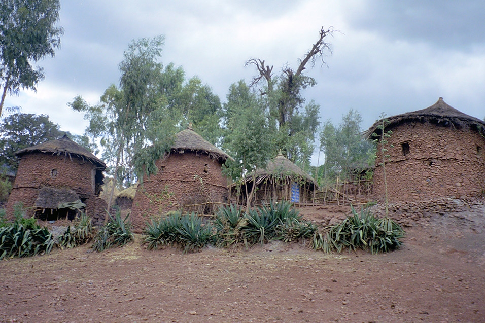 ethiopia/lalibela_huts2