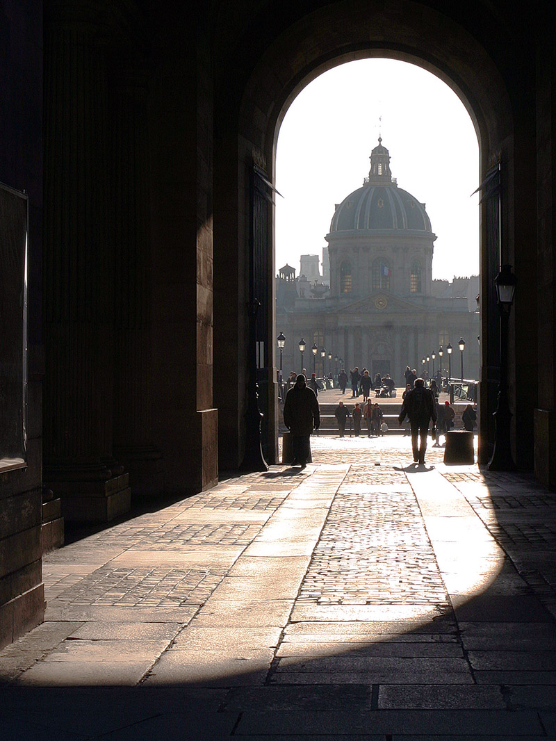 france/paris_louvre_walking_bridge