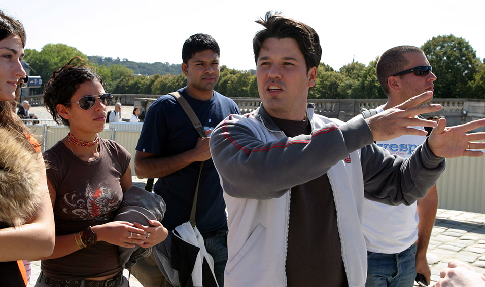 france/versailles_richard_discussing