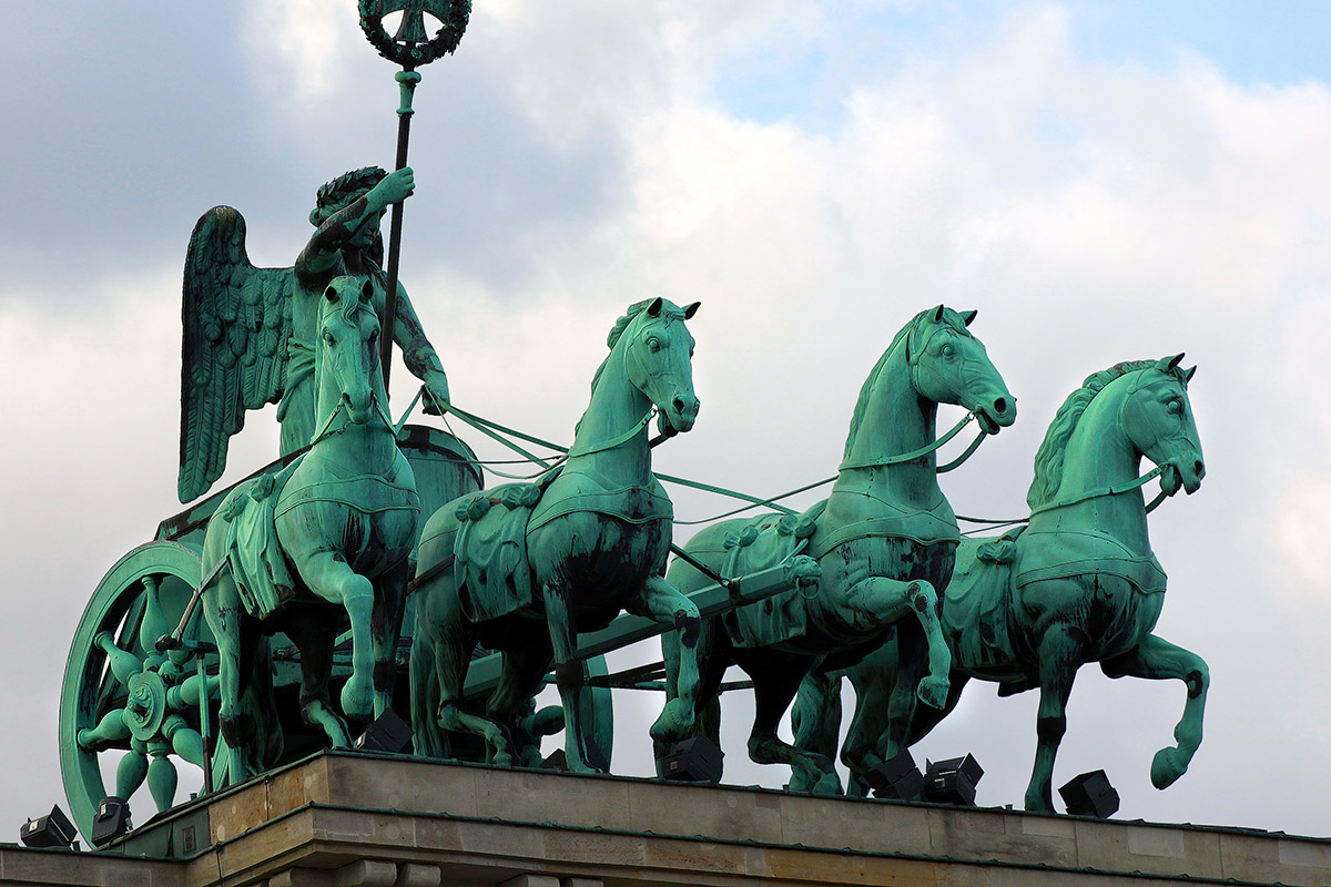 germany/2011/berlin_quadriga_brandenburg_gate