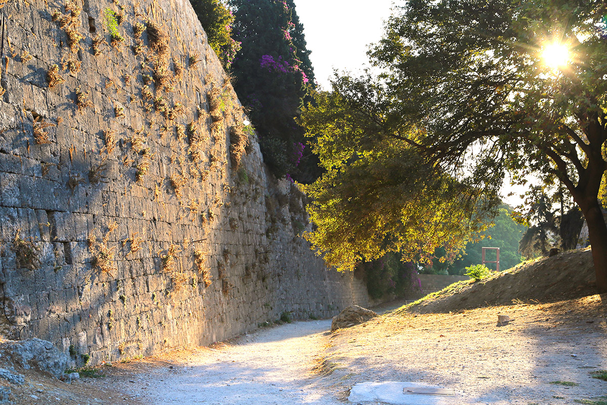 greece/athens_columns_close