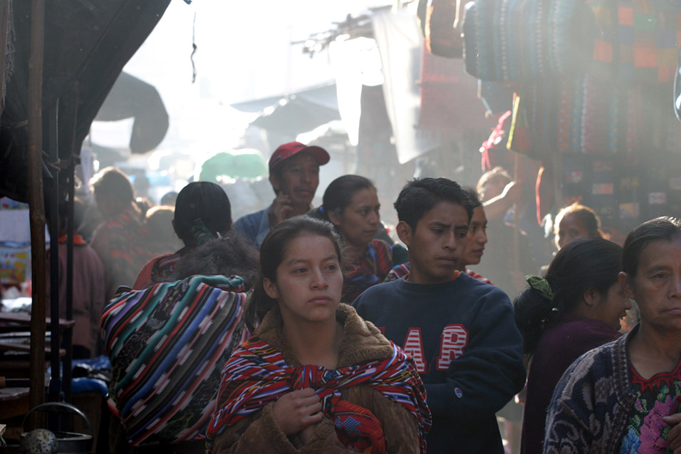 guatemala/chichi_girl_going_to_market