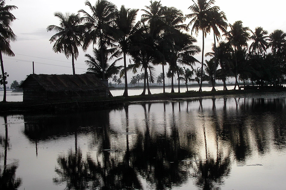 india/backwaters_sunset_enhanced