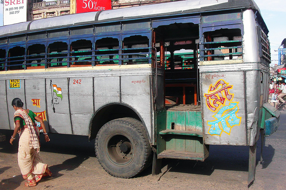 india/kolkata_bus_bw